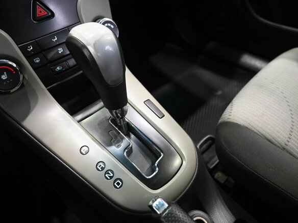 2012 Chevrolet Cruze I, бежевый, 609900 рублей - вид 16