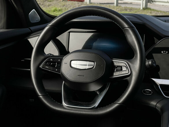 2025 Geely Monjaro I Рестайлинг, чёрный, 4029000 рублей - вид 13