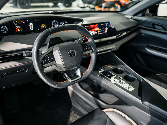 2024 Changan UNI-V I, чёрный, 2319000 рублей - вид 10