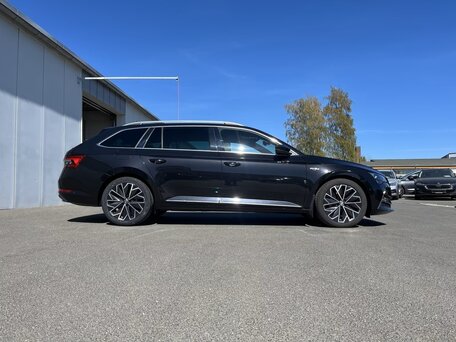 2023 Skoda Superb III Рестайлинг, чёрный, 3190000 рублей, вид 5
