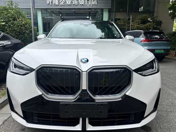 2026 BMW X3 Long 30L xDrive IV (G45/G48), белый, 5800000 рублей - вид 1