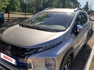 2022 Mitsubishi Xpander Cross I, серебристый, 1800000 рублей, вид 2