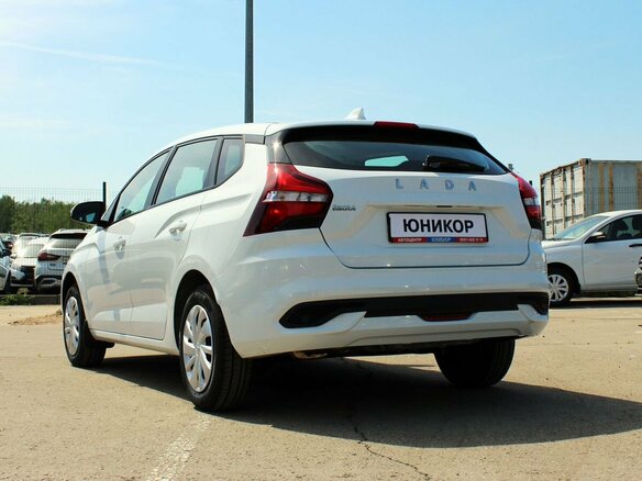 2026 Lada (ВАЗ) Iskra SW, белый - вид 3