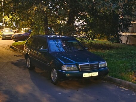 1997 Mercedes-Benz C-Класс 180 I (W202), зелёный, 235000 рублей, вид 1