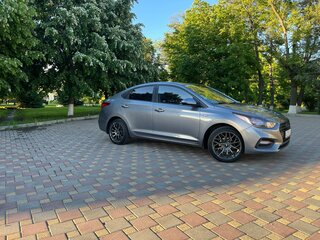2018 Hyundai Solaris II, серый, 1580000 рублей, вид 4