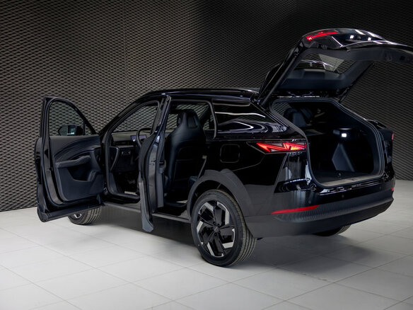 2026 Omoda C7, чёрный - вид 11