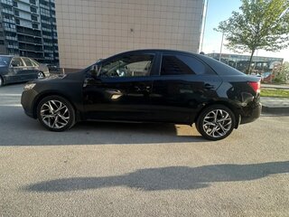 2011 Kia Cerato 6-speed II, чёрный, 500000 рублей, вид 5