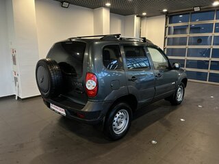 2015 Chevrolet Niva I Рестайлинг, зелёный, 470000 рублей, вид 3