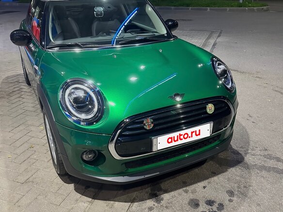 2020 Mini Hatch Cooper III (F55/F56) Рестайлинг, зелёный - вид 1