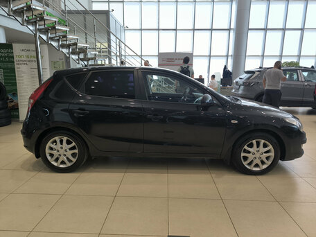 2009 Hyundai i30 I, чёрный, 360000 рублей, вид 5