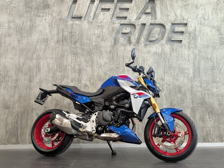 2025 BMW F 900 R, синий, 1180000 рублей, вид 1