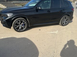 2018 BMW X5 30d IV (G05/G18), чёрный, 5700000 рублей, вид 3