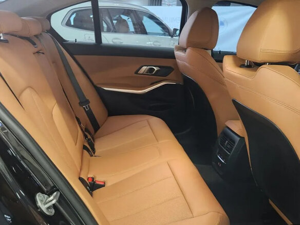 2025 BMW 3 серии 320i VII (G2x) Рестайлинг 2, чёрный, 4182548 рублей - вид 8