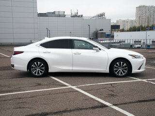2018 Lexus ES 250 VII, белый, 3447000 рублей, вид 5