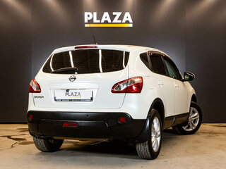 2013 Nissan Qashqai I Рестайлинг, белый, 1297000 рублей, вид 3