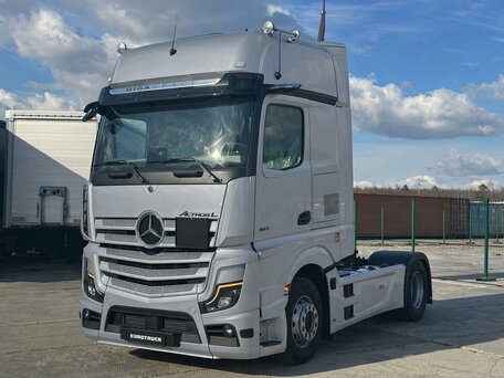 2026 Mercedes-Benz Actros, серебристый, 18500000 рублей, вид 2
