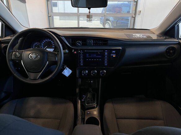 2016 Toyota Corolla XI (E160, E170, E180) Рестайлинг 1, белый, 1224000 рублей - вид 8
