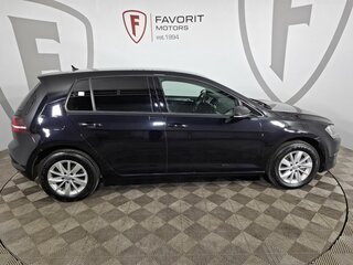 2016 Volkswagen Golf VII, чёрный, 1235000 рублей, вид 4
