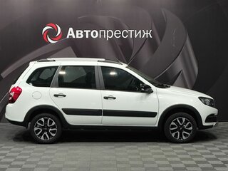 2026 Lada (ВАЗ) Granta Cross I Рестайлинг, белый, 1205000 рублей, вид 4