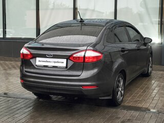 2017 Ford Fiesta Mk6 Рестайлинг, серый, 699000 рублей, вид 5