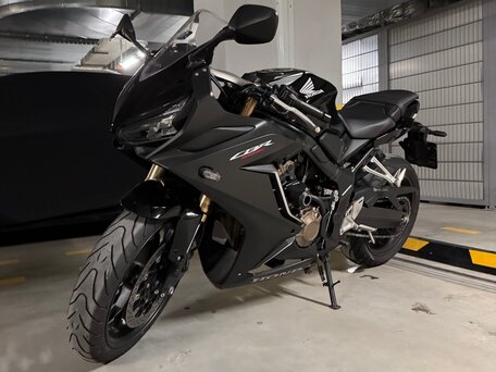 2021 Honda CBR 650R, чёрный, 950000 рублей, вид 1
