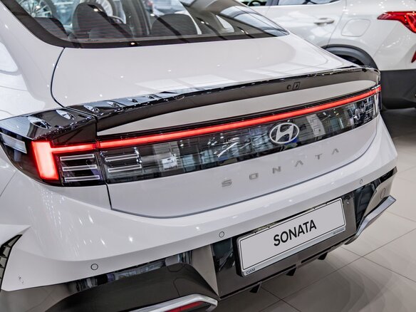 2026 Hyundai Sonata VIII (DN8) Рестайлинг, белый, 4750000 рублей - вид 9