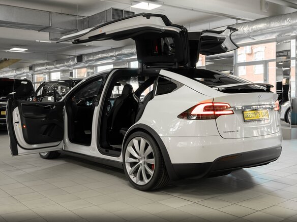 2016 Tesla Model X P90D I, белый, 7500000 рублей - вид 14