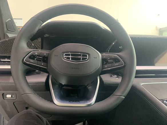 2026 Geely Monjaro I, белый - вид 12