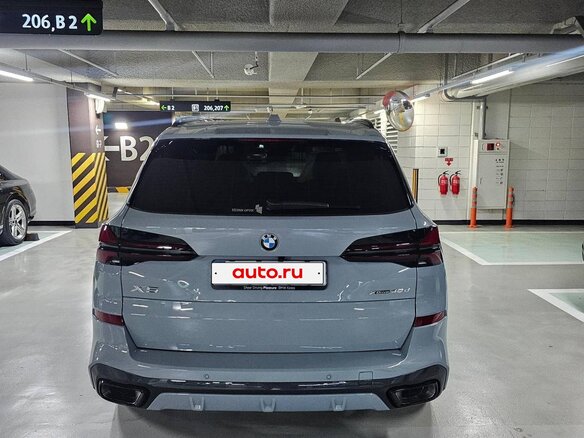 2026 BMW X5 40d IV (G05/G18) Рестайлинг, серый - вид 3