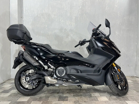 2023 Yamaha TMAX, чёрный, 1295000 рублей
