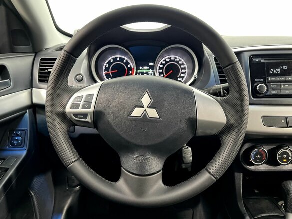 2013 Mitsubishi Lancer X Рестайлинг, белый, 960000 рублей - вид 15