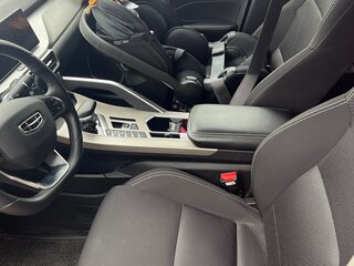 2023 Geely Coolray I, красный, 1562000 рублей, вид 5