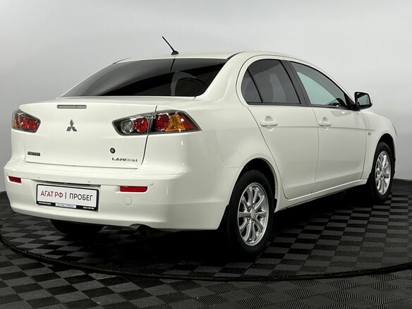 2013 Mitsubishi Lancer X Рестайлинг, белый, 960000 рублей - вид 5