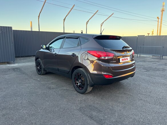 2012 Hyundai ix35 I, коричневый - вид 7