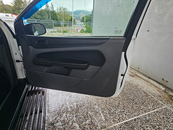 2009 Ford Focus II Рестайлинг, белый, 419000 рублей - вид 17