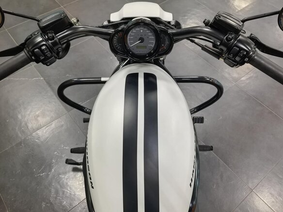2016 Harley-Davidson V-Rod, белый, 1680000 рублей - вид 15