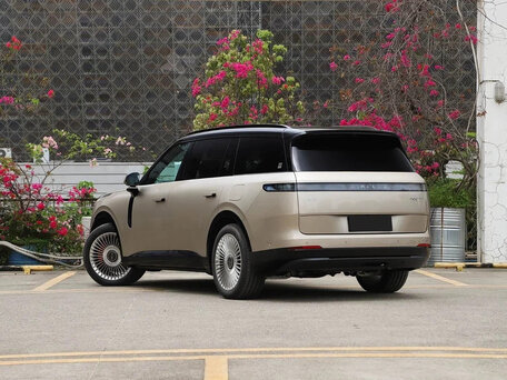 2026 Lynk & Co 900, золотистый, 7150000 рублей, вид 4