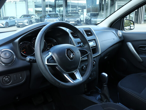 2022 Renault Logan Stepway II Рестайлинг, белый, 1179000 рублей - вид 12
