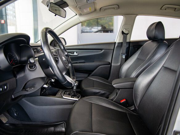2018 Kia Rio X-Line IV, серебристый, 2050000 рублей - вид 11