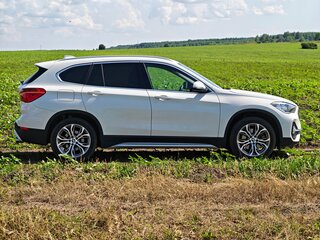 2022 BMW X1 20i xDrive II (F48) Рестайлинг, белый, 3800000 рублей, вид 5