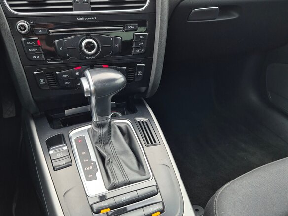 2013 Audi A4 IV (B8) Рестайлинг, белый, 1080000 рублей - вид 23