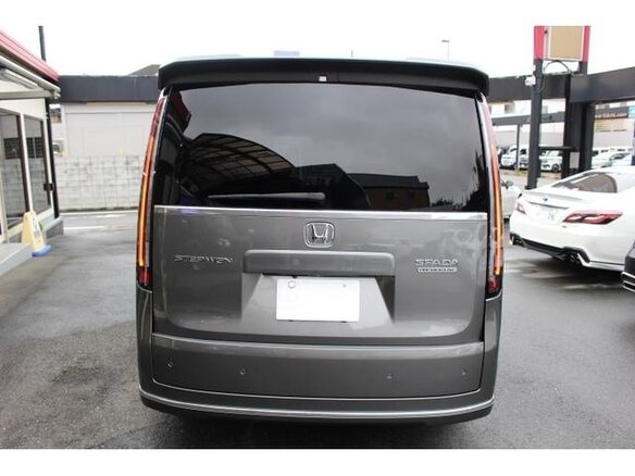 2022 Honda Stepwgn Spada VI, серый, 2220000 рублей - вид 2