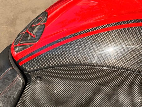 2011 Ducati Diavel Carbon, красный, 1200000 рублей, вид 3