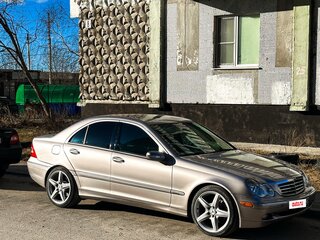 2002 Mercedes-Benz C-Класс 240 II (W203), серебристый, 650000 рублей, вид 3