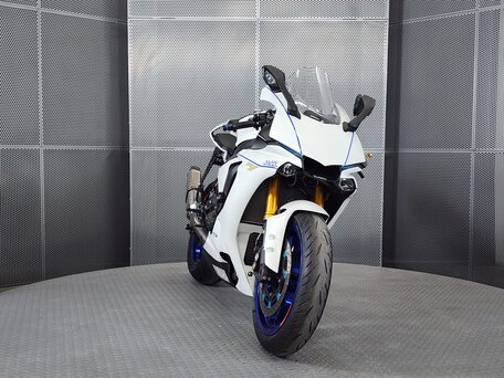 2019 Yamaha YZF-R1, белый, 1619000 рублей, вид 3