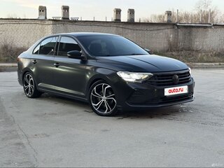 2021 Volkswagen Polo VI, чёрный, 1550000 рублей, вид 4