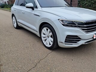 2021 Volkswagen Touareg III, белый, 6650000 рублей, вид 5
