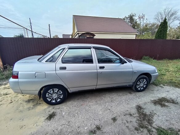 2005 Lada (ВАЗ) 2110, серебристый, 200000 рублей - вид 3