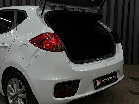 2015 Kia Ceed II Рестайлинг, белый, 789777 рублей - вид 4