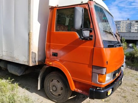 2008 TATA 613, красный, 600000 рублей, вид 2